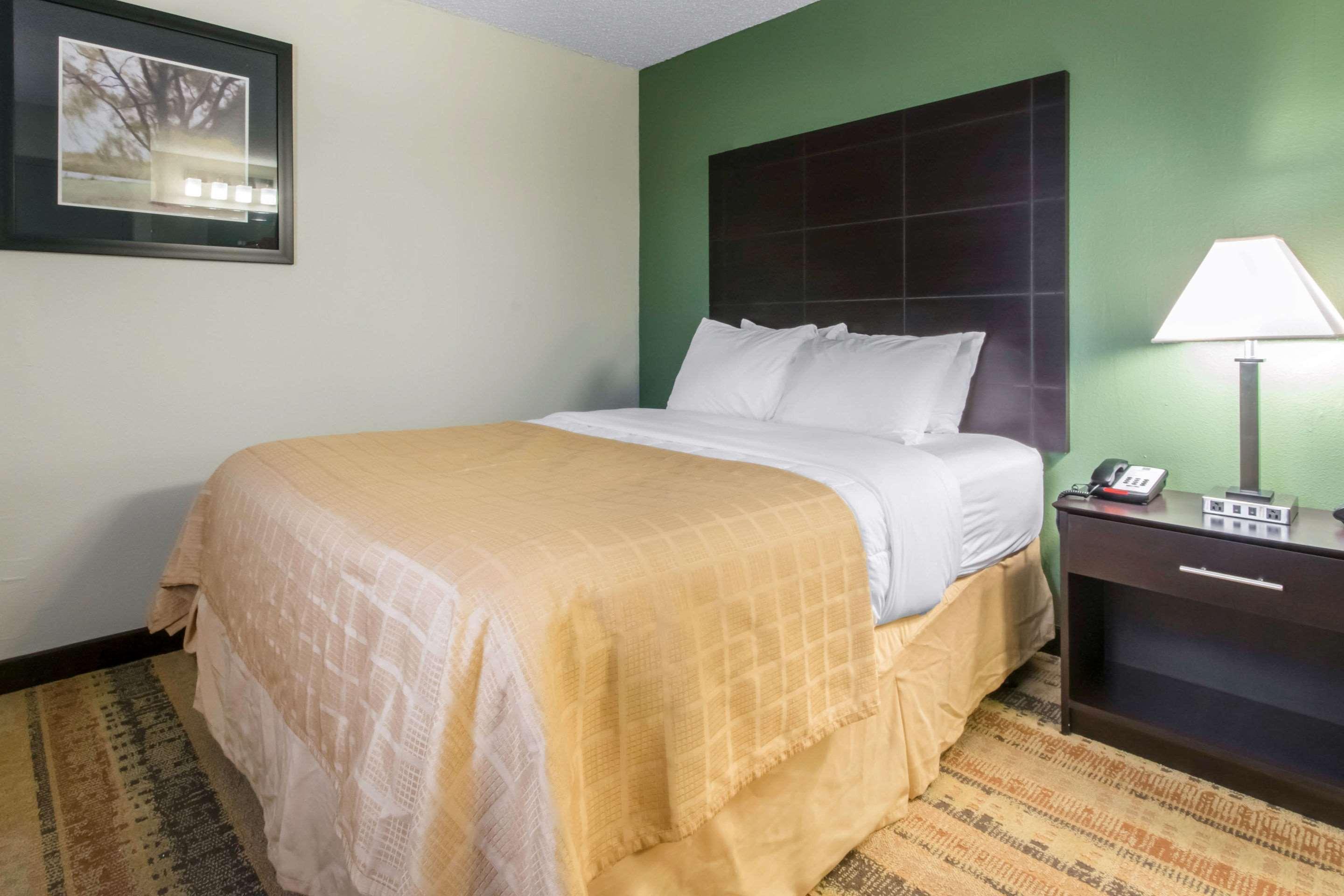 Quality Inn & Suites Horse Cave Eksteriør billede