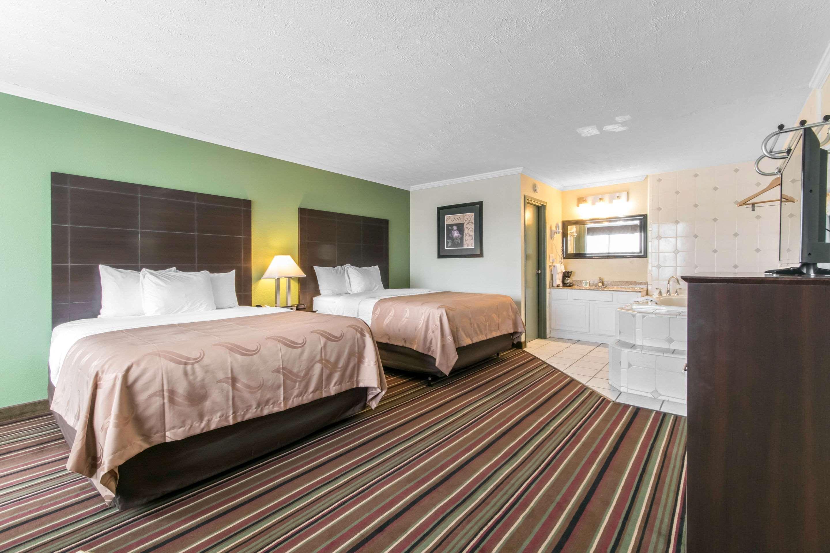 Quality Inn & Suites Horse Cave Eksteriør billede
