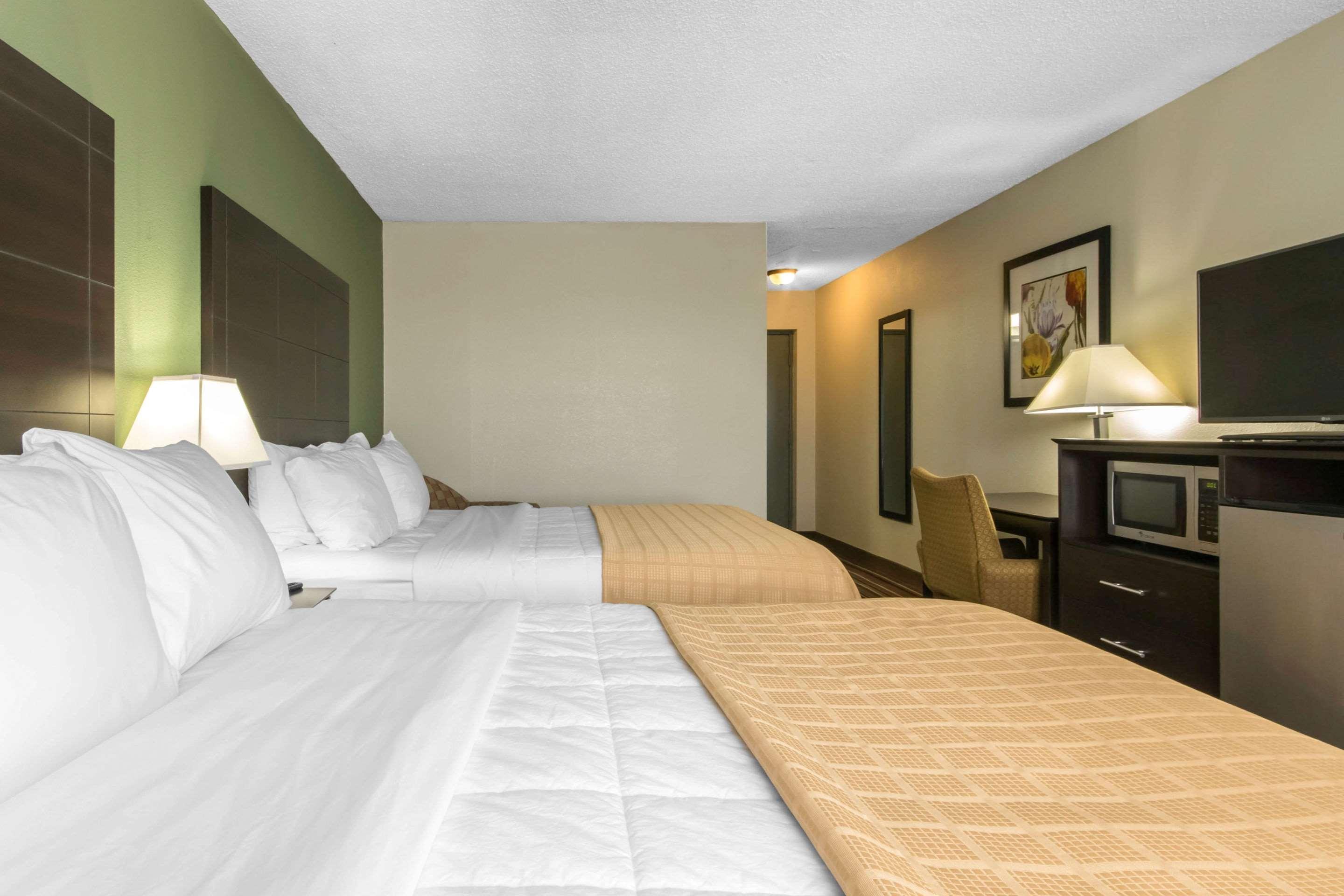 Quality Inn & Suites Horse Cave Eksteriør billede