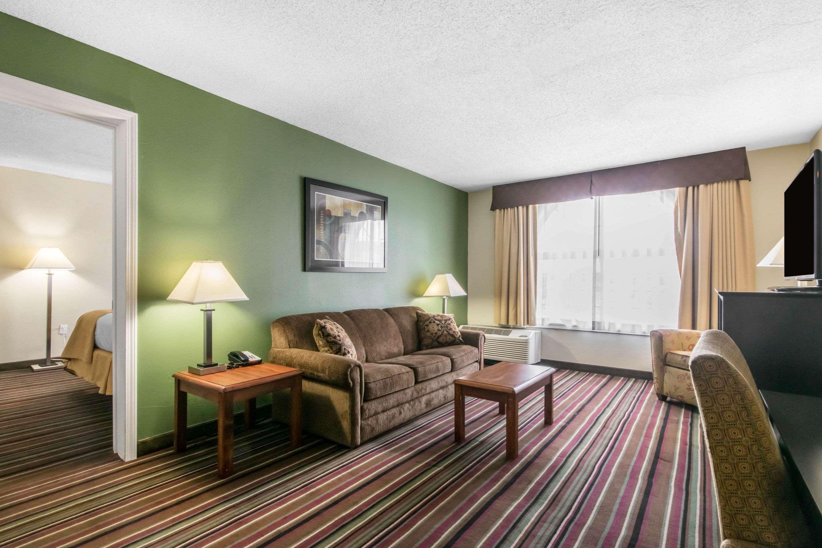 Quality Inn & Suites Horse Cave Eksteriør billede