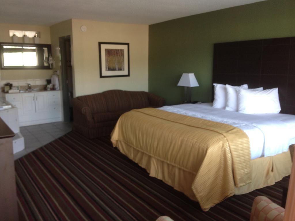 Quality Inn & Suites Horse Cave Eksteriør billede