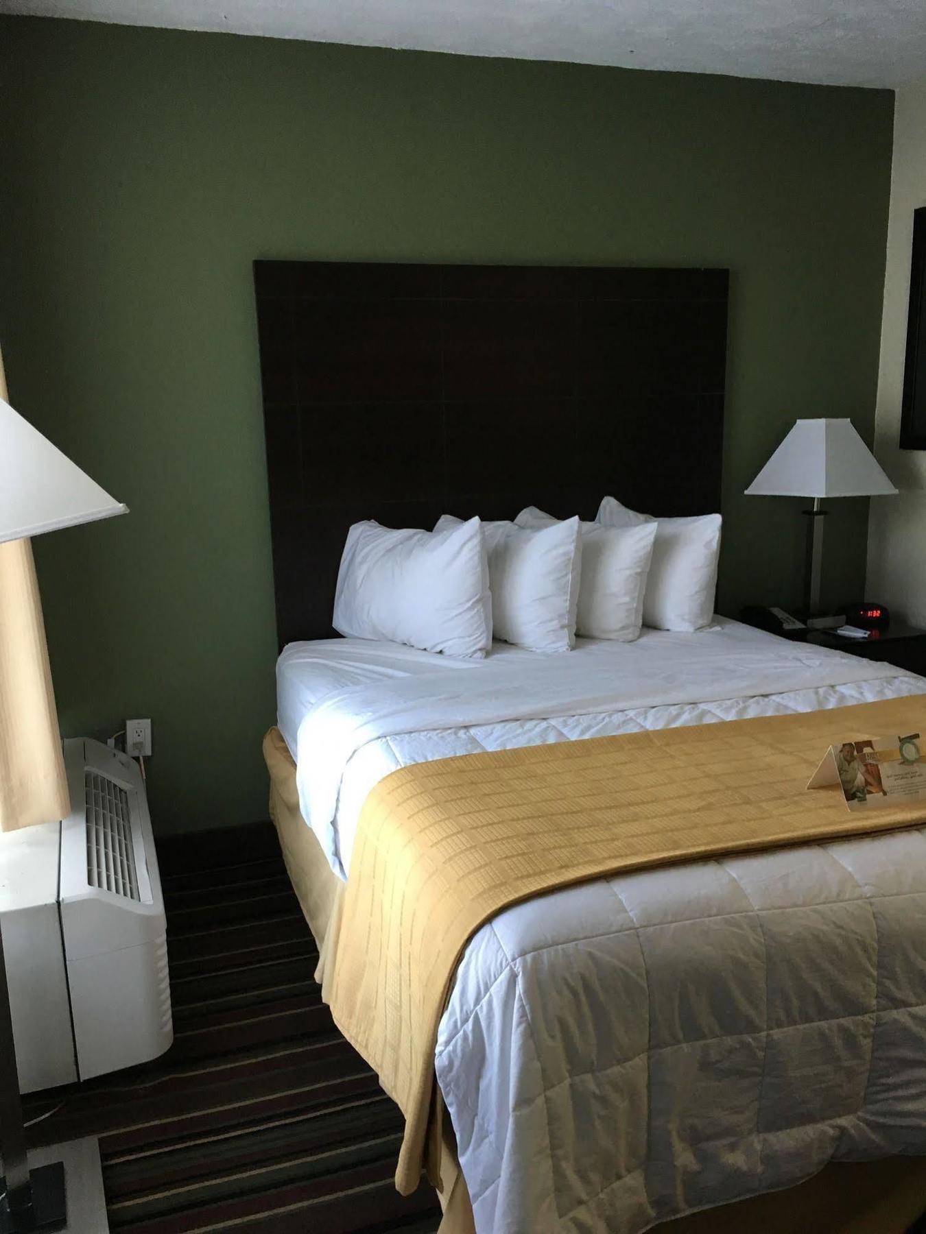Quality Inn & Suites Horse Cave Eksteriør billede