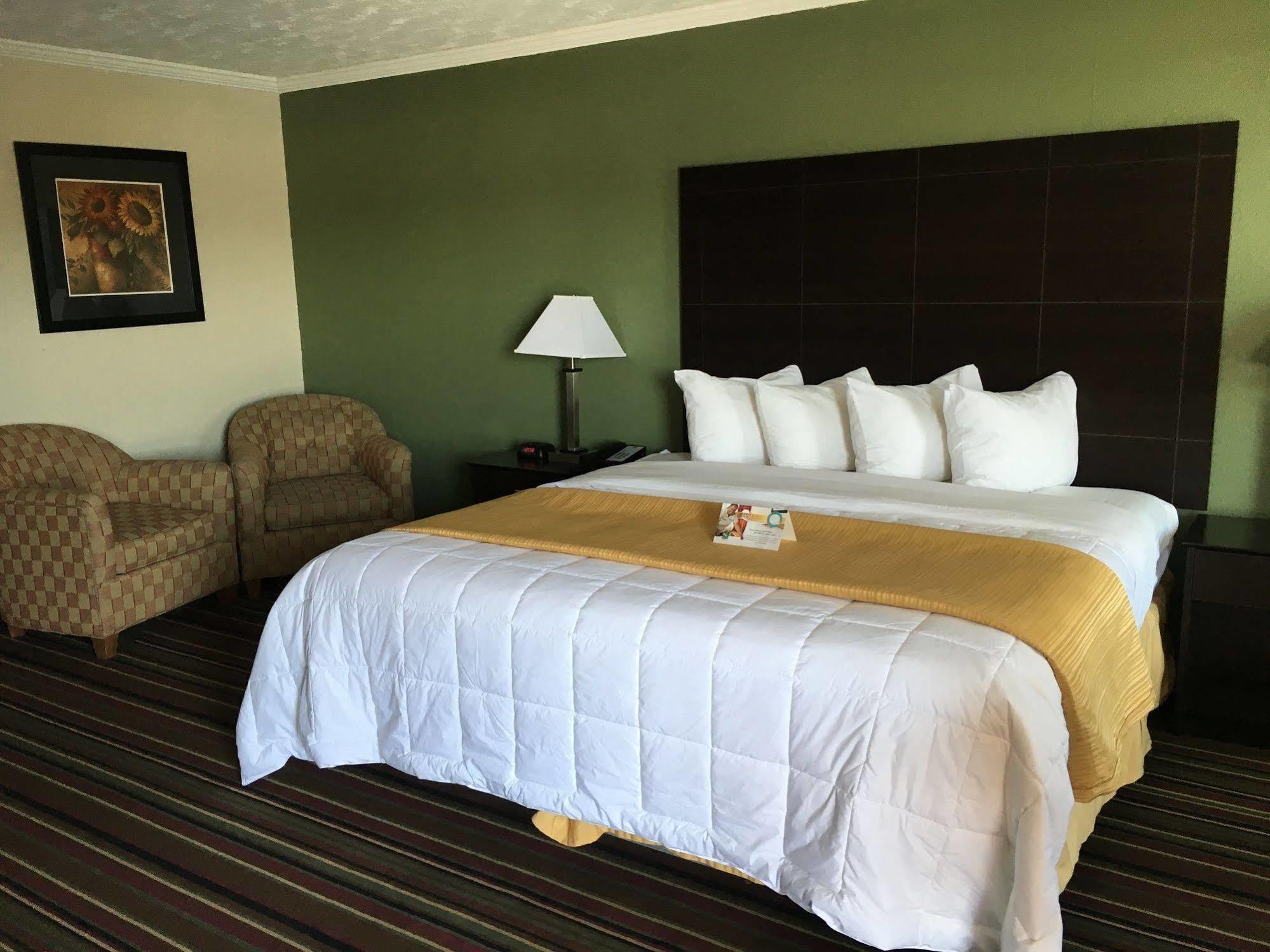 Quality Inn & Suites Horse Cave Eksteriør billede